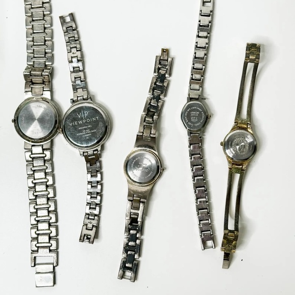 LOT of 5 Fashion Wrist Watches | NOT TESTED - Picture 2 of 10